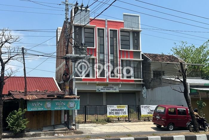 Ruko untuk disewa di Jaten punya LT 150m2 & LB 225m2 harga sewa kompetitif Ruko untuk disewa di Jaten punya LT 150m2 & LB 225m2 harga sewa kompetitif