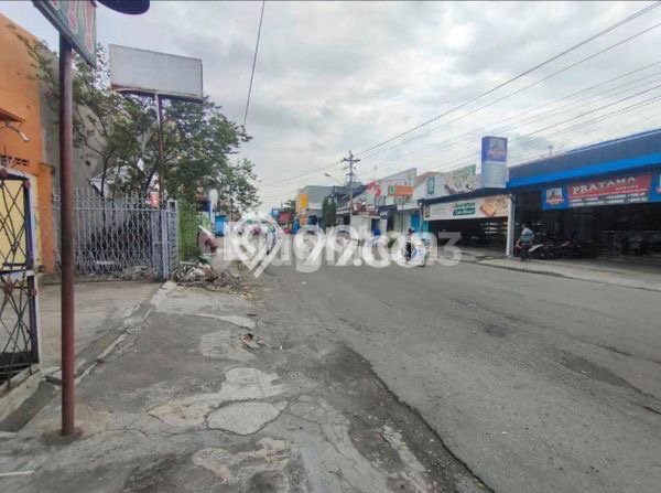 Ruko Disewa di Nusukan, Solo, LT 100m2 / LB 80m2 Ruko Disewa di Nusukan, Solo, LT 100m2 / LB 80m2