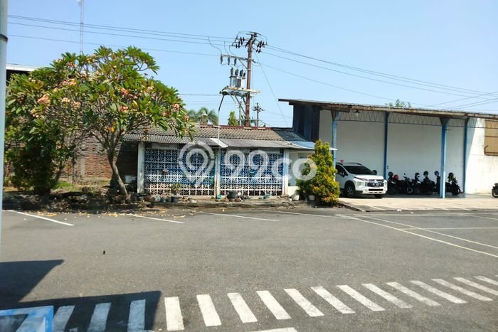 Area Ramai! Gudang Dijual di Jaten untuk Bisnis Luas Bangunan 4000m2 Area Ramai! Gudang Dijual di Jaten untuk Bisnis Luas Bangunan 4000m2