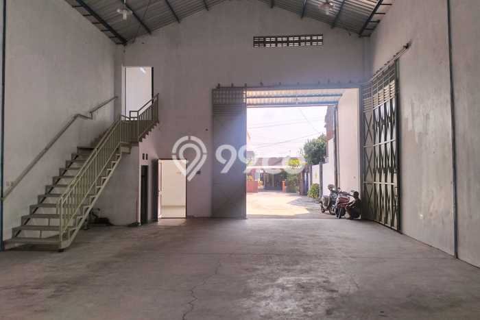 Gudang disewakan di Gatak Sukoharjo dengan luas bangunan 900m2 Gudang disewakan di Gatak Sukoharjo dengan luas bangunan 900m2