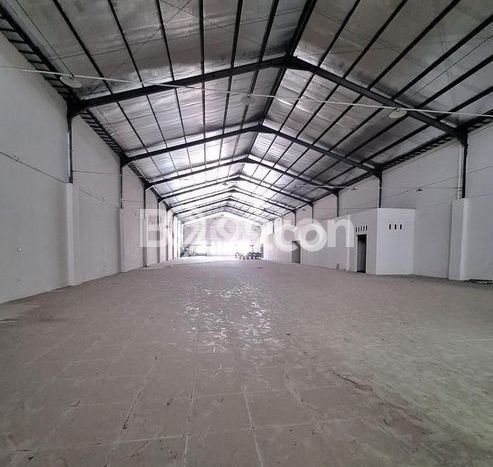 Disewakan Gudang Kawasan Colomadu, Luas 2000m2m², Area Berkembang Disewakan Gudang Kawasan Colomadu, Luas 2000m2m², Area Berkembang
