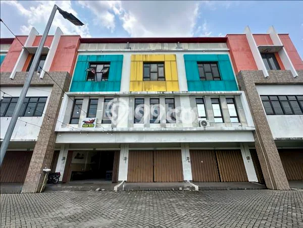 Ruko Dijual di Prime Area Surakarta Luas 300m2 Ruko Dijual di Prime Area Surakarta Luas 300m2