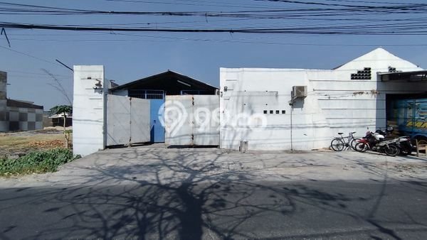 Gudang disewakan di Colomadu Solo dengan luas bangunan 300m2 Gudang disewakan di Colomadu Solo dengan luas bangunan 300m2