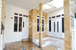 Rumah Modern 2 KT di Cibubur Depok Semi Furnished Rumah Modern 2 KT di Cibubur Depok Semi Furnished