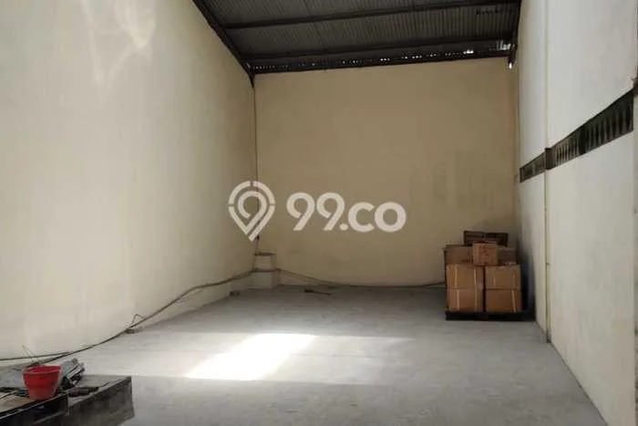 Disewakan Gudang Kawasan Premium di Asemrowo, Luas 1500m², Siap Operasi Disewakan Gudang Kawasan Premium di Asemrowo, Luas 1500m², Siap Operasi