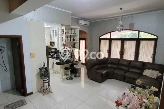BEST DEAL! Apartemen di Sambikerep, Surabaya, 3 KT, Luas 146m2m², Fasilitas Lengkap, Lokasi Strategis BEST DEAL! Apartemen di Sambikerep, Surabaya, 3 KT, Luas 146m2m², Fasilitas Lengkap, Lokasi Strategis