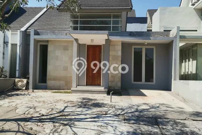 Rumah Asri area , 1 KM, Luas 135m2m² LB 90m2m² Rumah Asri area , 1 KM, Luas 135m2m² LB 90m2m²