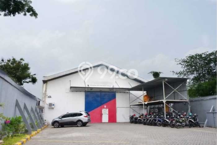 Unit Kantor Dijual di Surabaya LT 1100m2 & LB 900m2 Unit Kantor Dijual di Surabaya LT 1100m2 & LB 900m2