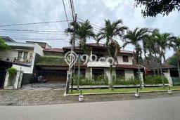 HARGA SPESIAL! Rumah Modern di Kebayoran Lama, Jakarta Selatan, Luas 361m² Bangunan 399m² Bisa Nego! HARGA SPESIAL! Rumah Modern di Kebayoran Lama, Jakarta Selatan, Luas 361m² Bangunan 399m² Bisa Nego!