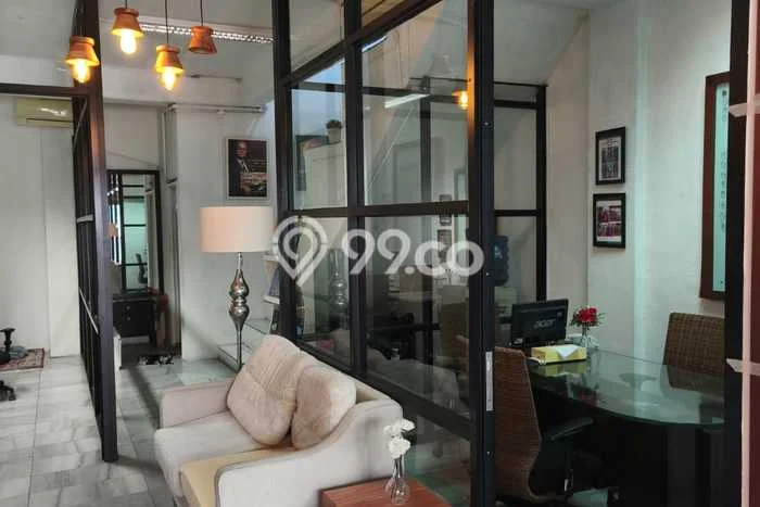 Dijual Ruko di Kebayoran Baru Jakarta Selatan LT 72m2 / LB 272m2 Dijual Ruko di Kebayoran Baru Jakarta Selatan LT 72m2 / LB 272m2