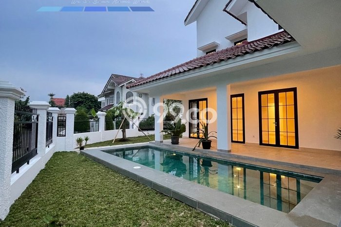 Jual Rumah Luas Elegan Dengan View Cantik di Lebak Bulus, Jakarta Selatan Jual Rumah Luas Elegan Dengan View Cantik di Lebak Bulus, Jakarta Selatan