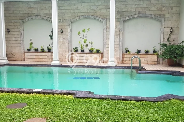 Rumah sewa siap huni 5 KT di Pondok Indah, Jakarta Selatan Rumah sewa siap huni 5 KT di Pondok Indah, Jakarta Selatan