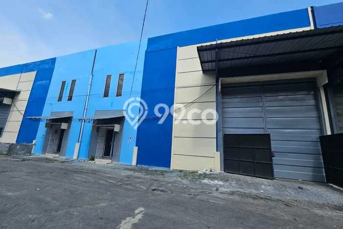 Unit Gudang Paling Strategis di Jabon Sidoarjo dengan LB 330m2 Unit Gudang Paling Strategis di Jabon Sidoarjo dengan LB 330m2