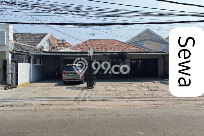 Lokasi strategis! Rumah siap huni dikontrakkan di Tenggilis Mejoyo LB 400m2 Lokasi strategis! Rumah siap huni dikontrakkan di Tenggilis Mejoyo LB 400m2