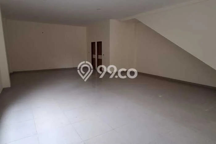 Ruko Disewa di Jakarta Selatan dengan LB 420m2 Area Komersial Ramai Ruko Disewa di Jakarta Selatan dengan LB 420m2 Area Komersial Ramai