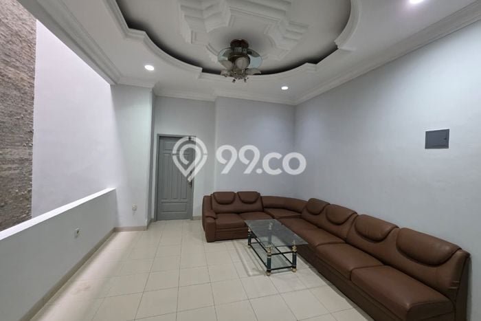Disewakan! Rumah 4 Kamar Tidur &
3 Kamar Mandi di Gajah Mada, Jakarta Pusat Disewakan! Rumah 4 Kamar Tidur &
3 Kamar Mandi di Gajah Mada, Jakarta Pusat
