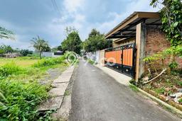 Kavling Tanah di Cisauk Dijual Luas 131m2 Legalitas SHM Kavling Tanah di Cisauk Dijual Luas 131m2 Legalitas SHM
