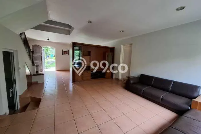 Rumah Cantik Siap Pakai Di BSD Luas 180m2 Lokasi Strategis Rumah Cantik Siap Pakai Di BSD Luas 180m2 Lokasi Strategis