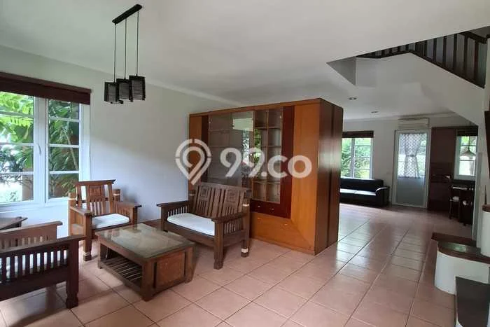 Rumah Cantik Siap Pakai Di BSD Luas 180m2 Lokasi Strategis Rumah Cantik Siap Pakai Di BSD Luas 180m2 Lokasi Strategis
