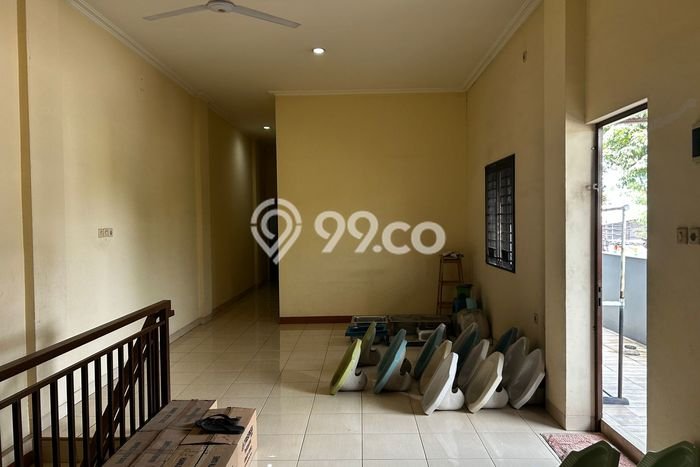 Ruko Dijual di Jakarta Barat LT 147m2 & LB 300m2 Lokasi Terbaik! Ruko Dijual di Jakarta Barat LT 147m2 & LB 300m2 Lokasi Terbaik!