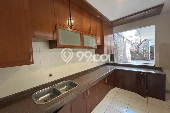 Sewa Rumah Murah di Tanah Sareal Bogor dengan 4 KT Sewa Rumah Murah di Tanah Sareal Bogor dengan 4 KT