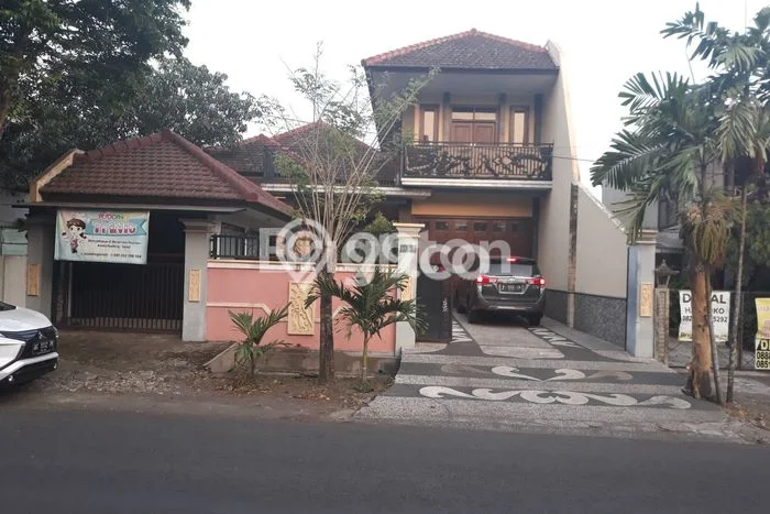 Jual Rumah Mewah Elegan Dengan View Cantik di Sawojajar, Malang Jual Rumah Mewah Elegan Dengan View Cantik di Sawojajar, Malang