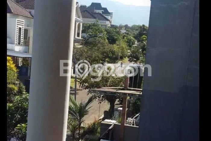 Sewa Rumah Murah di Tidar Malang Punya 5 KT Sewa Rumah Murah di Tidar Malang Punya 5 KT