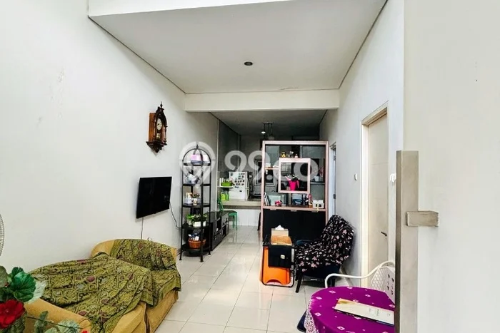 Rumah Luas Asri 3 KT Siap Huni di Citra Grand Jakarta Timur Rumah Luas Asri 3 KT Siap Huni di Citra Grand Jakarta Timur
