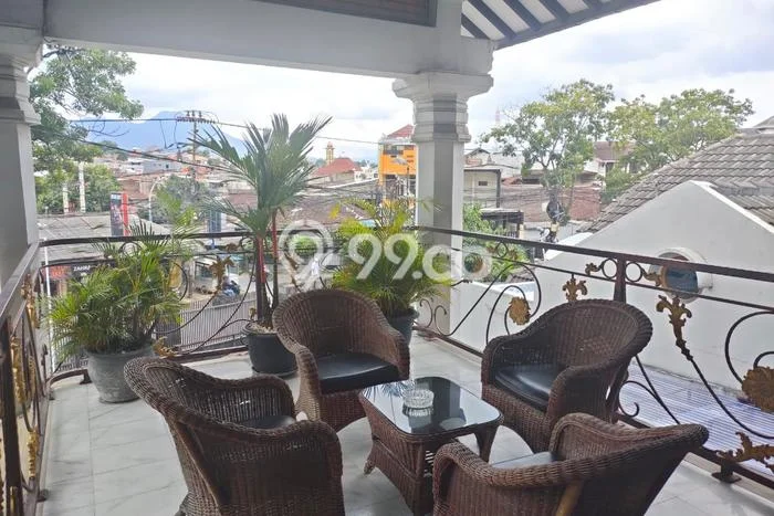 Rumah Mewah Siap Huni LT 800m2 di Cibeunying Kidul, Bandung Rumah Mewah Siap Huni LT 800m2 di Cibeunying Kidul, Bandung