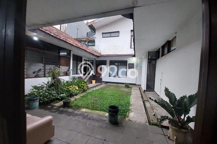 Siap Huni Rumah Mewah 6 Kamar di Bandung Wetan Dekat ke Mana Saja Siap Huni Rumah Mewah 6 Kamar di Bandung Wetan Dekat ke Mana Saja