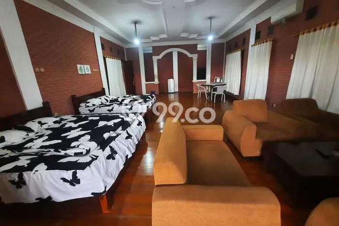 Rumah Kost untuk Dijual di Buah Batu Punya 16 Kamar Rumah Kost untuk Dijual di Buah Batu Punya 16 Kamar