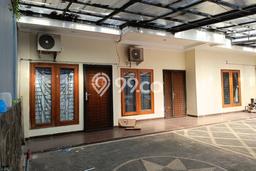 Disewakan Rumah Konsep Minimalis di Kebayoran Baru Jakarta Selatan dengan 4 KT Disewakan Rumah Konsep Minimalis di Kebayoran Baru Jakarta Selatan dengan 4 KT