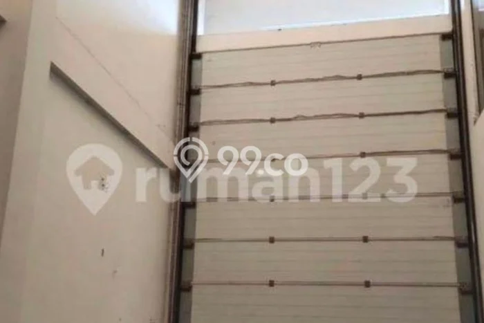Gudang Dijual di Jakarta Barat LT 136m2 & LB 114m2 Lokasi Terbaik! Gudang Dijual di Jakarta Barat LT 136m2 & LB 114m2 Lokasi Terbaik!
