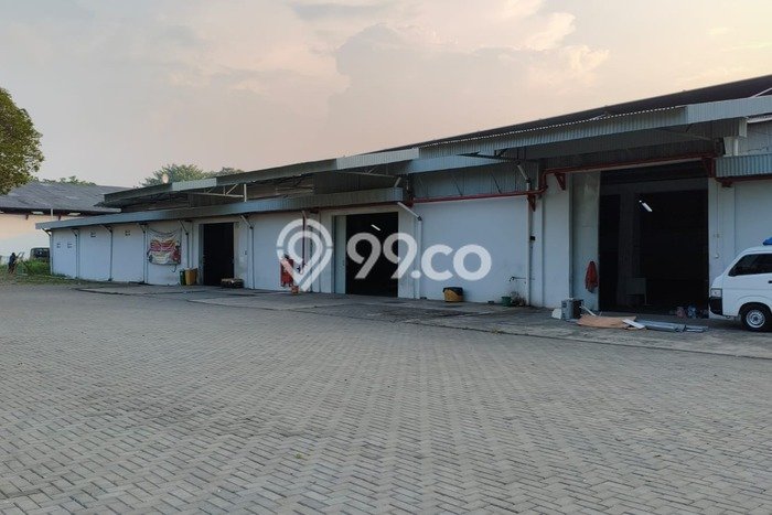 Gudang untuk Disewa di Pusat Tangerang Luas Bangunan 2080m2 Gudang untuk Disewa di Pusat Tangerang Luas Bangunan 2080m2