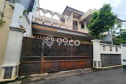 Rumah Elit Modern Siap Huni di Otista Jakarta Timur Rumah Elit Modern Siap Huni di Otista Jakarta Timur