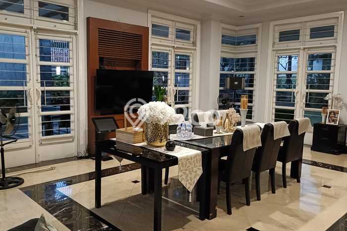Jual Rumah Luas Megah Dengan View Eksklusif di Sektor 8 - Bintaro, Tangerang Selatan Jual Rumah Luas Megah Dengan View Eksklusif di Sektor 8 - Bintaro, Tangerang Selatan