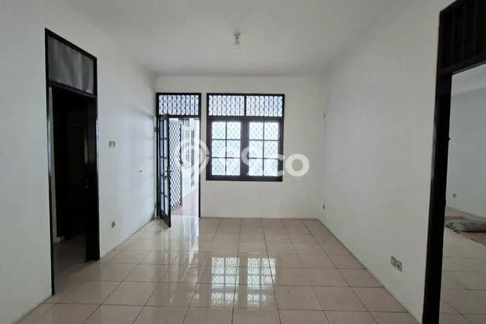 Rumah Mewah LB 112m2 Siap Huni Desain Elegan di Sektor 2 - Bintaro, Jakarta Selatan Rumah Mewah LB 112m2 Siap Huni Desain Elegan di Sektor 2 - Bintaro, Jakarta Selatan