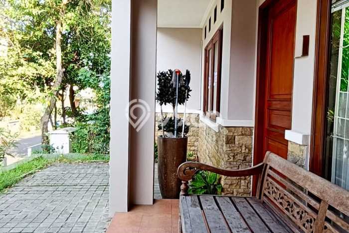 Rumah di Pesanggrahan, 4 KT, Design Modern, LT 135m² LB 100m² Rumah di Pesanggrahan, 4 KT, Design Modern, LT 135m² LB 100m²