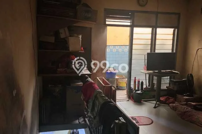 Rumah Luas Asri 2 KT Siap Pakai di Jembatan Besi Jakarta Barat Rumah Luas Asri 2 KT Siap Pakai di Jembatan Besi Jakarta Barat