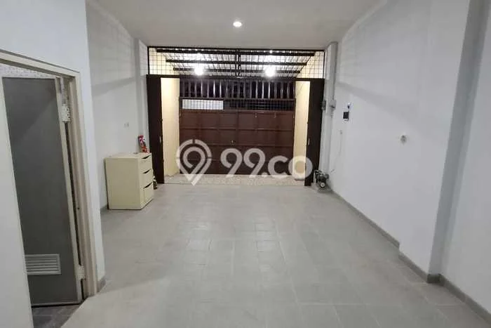 FOR RENT! Ruko di Jelambar Cocok untuk Bisnis 150m2 FOR RENT! Ruko di Jelambar Cocok untuk Bisnis 150m2