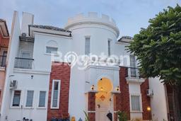Rumah Luxury Modern Siap Huni di Gading Serpong Tangerang Rumah Luxury Modern Siap Huni di Gading Serpong Tangerang