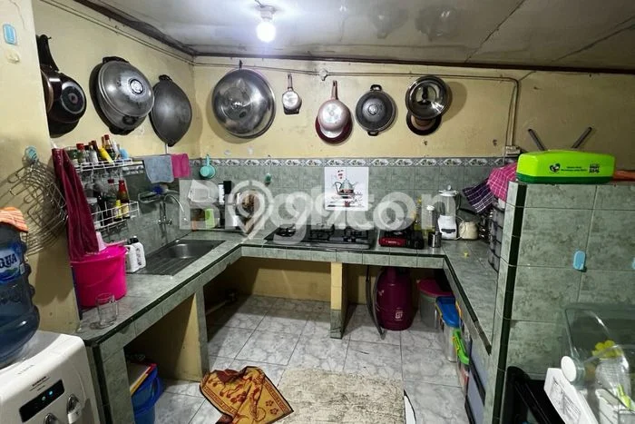 Ruko Dijual di Prime Area Jakarta Barat Luas 259m2 Ruko Dijual di Prime Area Jakarta Barat Luas 259m2