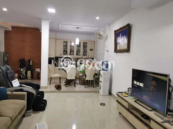 Dijual Rumah Luas Megah Dengan View Eksklusif di Sunter, Jakarta Utara Dijual Rumah Luas Megah Dengan View Eksklusif di Sunter, Jakarta Utara