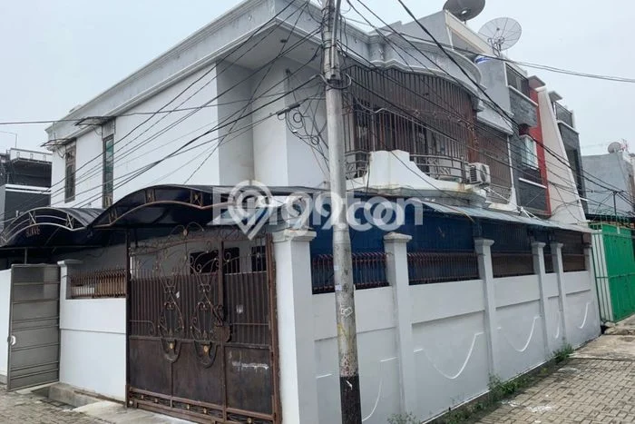 Jual Rumah Luas Megah Dengan View Cantik di Jelambar, Jakarta Barat Jual Rumah Luas Megah Dengan View Cantik di Jelambar, Jakarta Barat