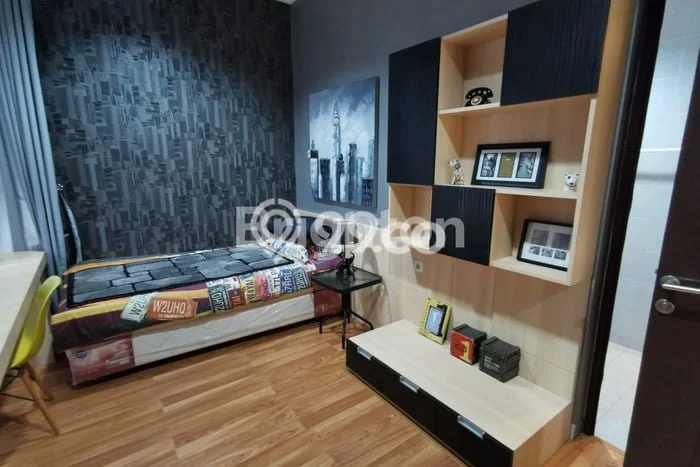 Hunian Elit LB 250m2 Siap Pakai Desain Elegan di Angke, Jakarta Barat Hunian Elit LB 250m2 Siap Pakai Desain Elegan di Angke, Jakarta Barat