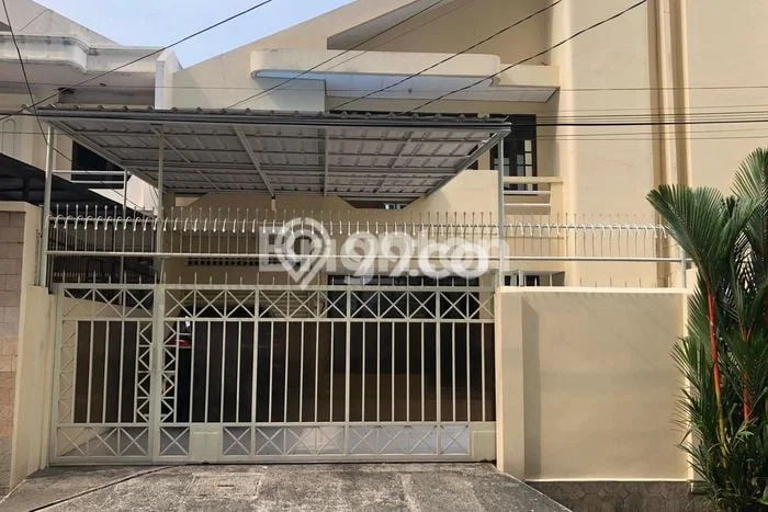 Rumah Luxury Modern Siap Huni di Pluit Jakarta Utara Rumah Luxury Modern Siap Huni di Pluit Jakarta Utara