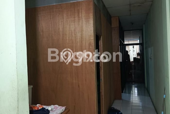 LOKASI PREMIUM! Ruko di Cengkareng, Luas 176m2m², Mainroad, Kawasan Komersial LOKASI PREMIUM! Ruko di Cengkareng, Luas 176m2m², Mainroad, Kawasan Komersial