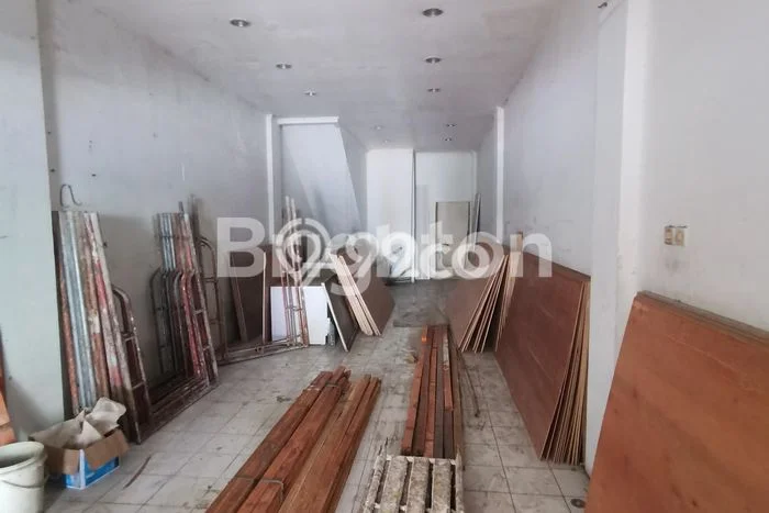 Ruko Disewa di Jakarta Utara dengan LB 210m2 Area Komersial Ramai Ruko Disewa di Jakarta Utara dengan LB 210m2 Area Komersial Ramai