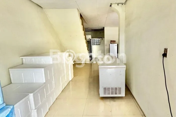 Rumah Mewah LB 300m2 Siap Huni Desain Elegan di Pluit, Jakarta Utara Rumah Mewah LB 300m2 Siap Huni Desain Elegan di Pluit, Jakarta Utara