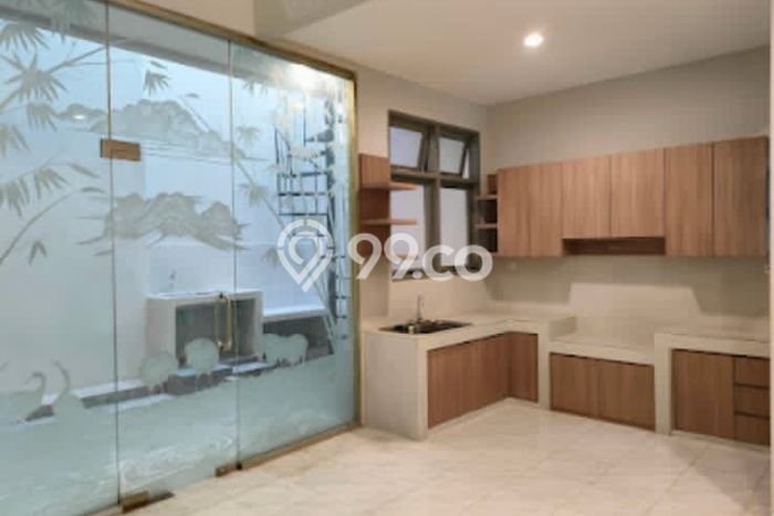 Ready to Use! Premium House LT 139m2 Desain Modern di Tomang Ready to Use! Premium House LT 139m2 Desain Modern di Tomang